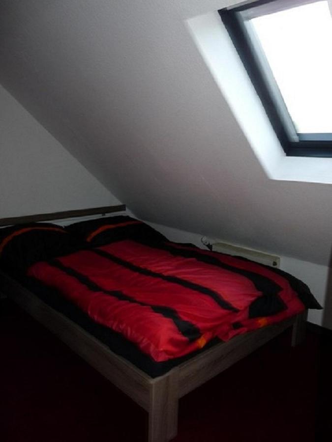 Ferienwohnung In Duesseldorf Hassel Bagian luar foto